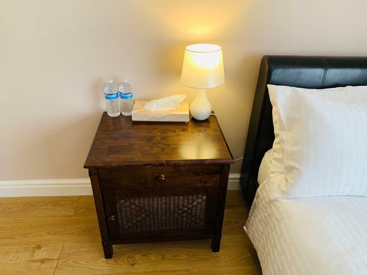 Housefield Stay Bucknall  Extérieur photo
